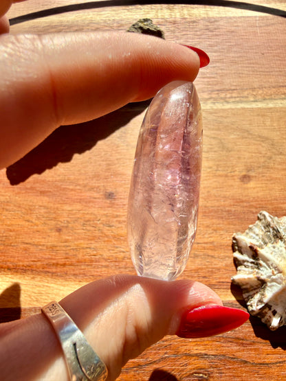 IMPERFECT AMETHYST PALM STONE