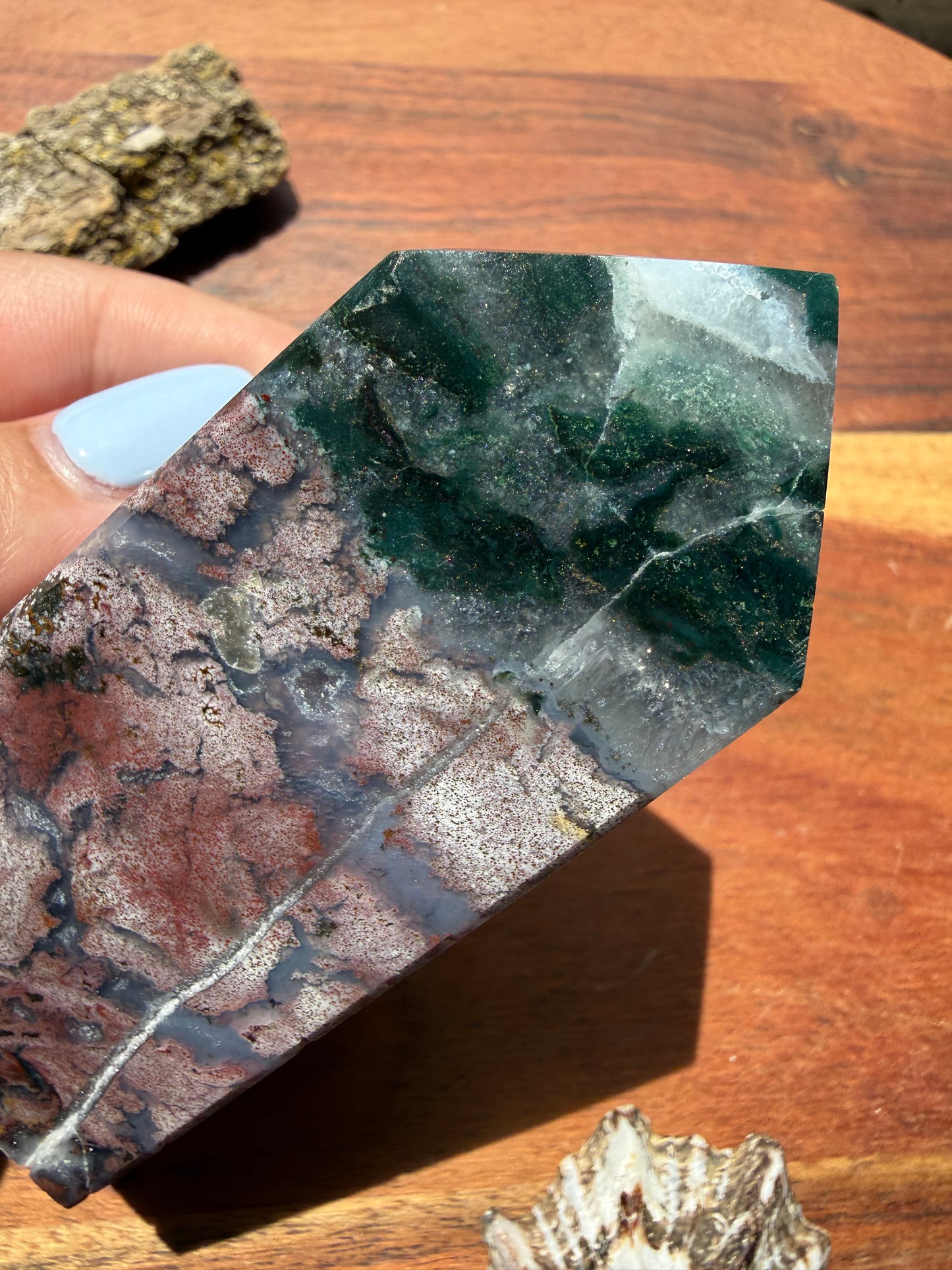 MONET AGATE TOWER