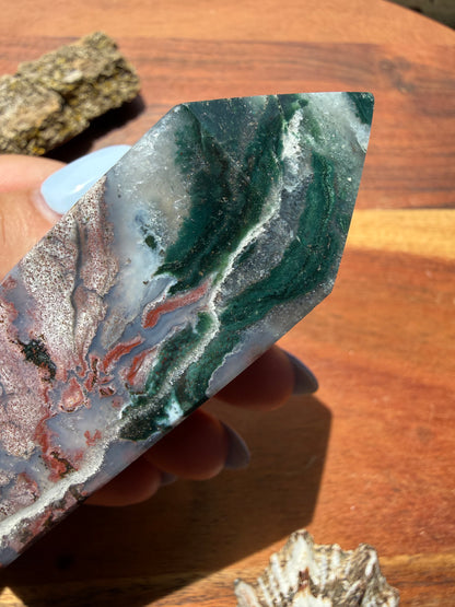 MONET AGATE TOWER