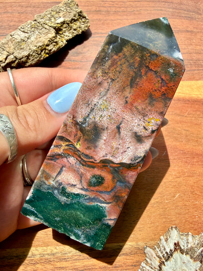 MONET AGATE TOWER