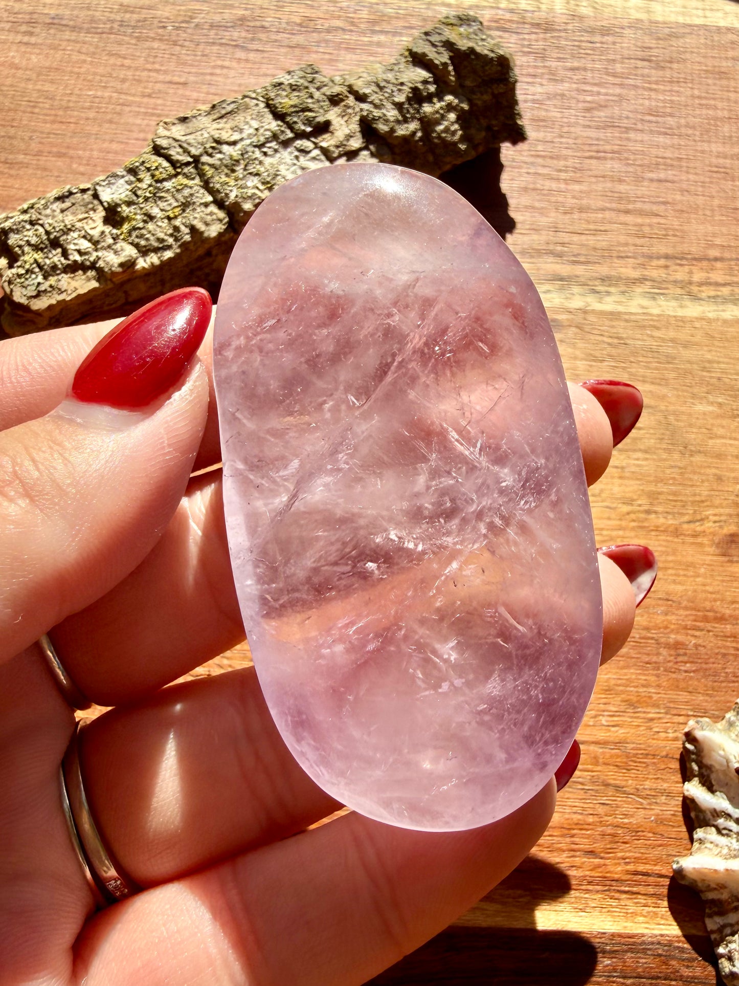 IMPERFECT AMETHYST PALM STONE