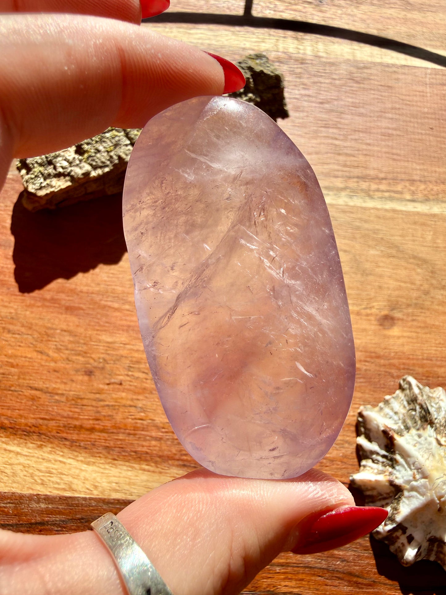 IMPERFECT AMETHYST PALM STONE