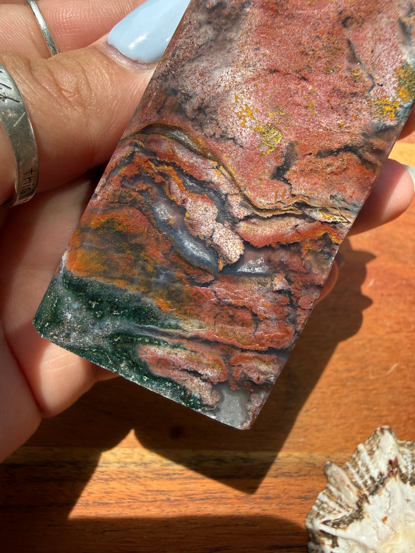 MONET AGATE TOWER