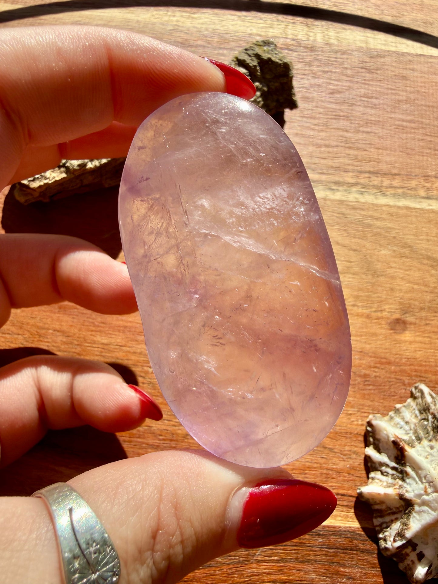 IMPERFECT AMETHYST PALM STONE