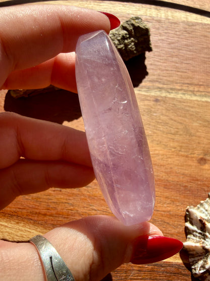 IMPERFECT AMETHYST PALM STONE