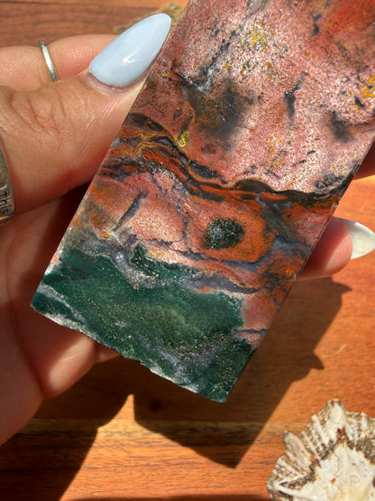 MONET AGATE TOWER