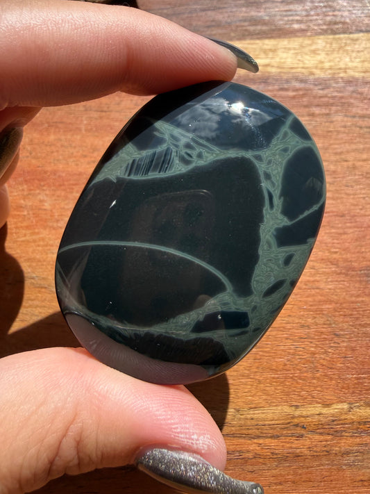 SPIDERWEB OBSIDIAN PALM STONE