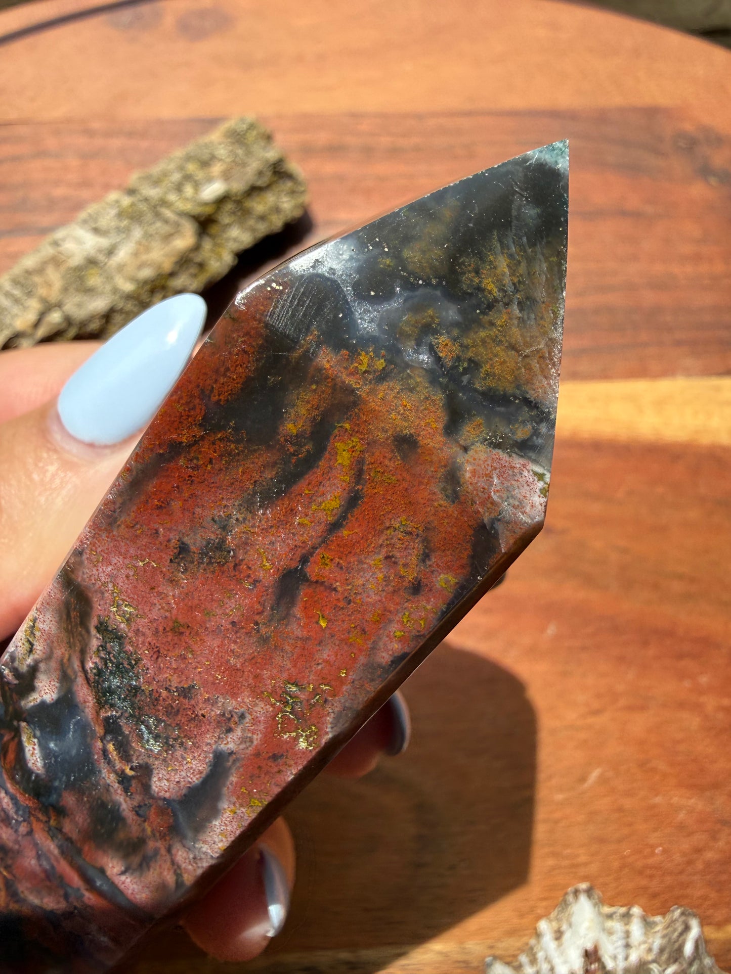 MONET AGATE TOWER