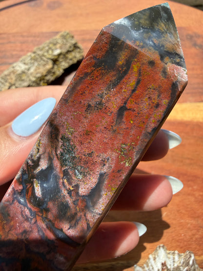 MONET AGATE TOWER