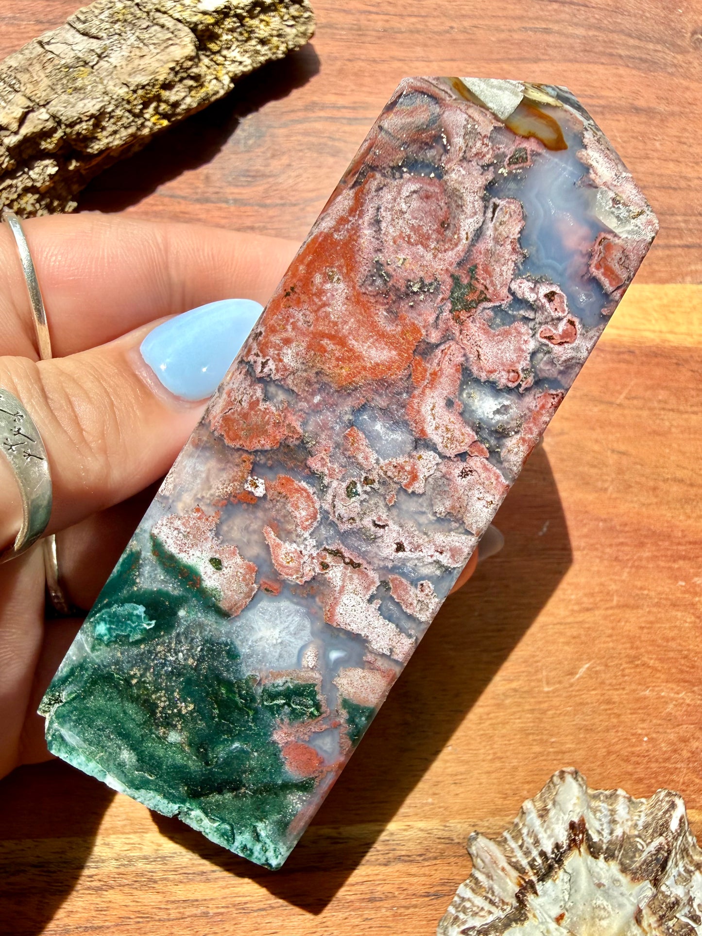 MONET AGATE TOWER