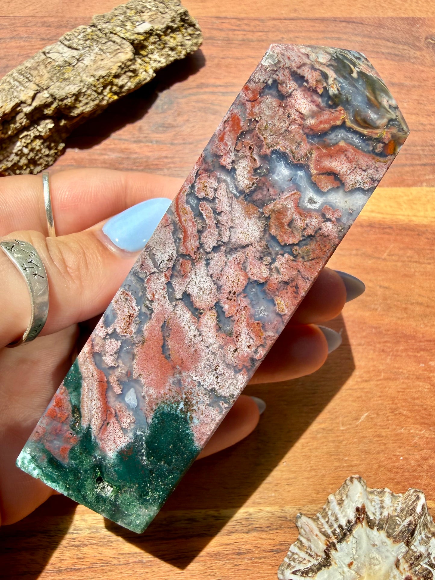 MONET AGATE TOWER