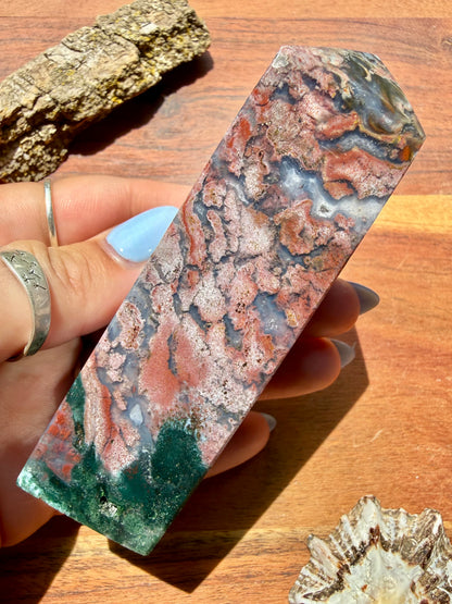 MONET AGATE TOWER