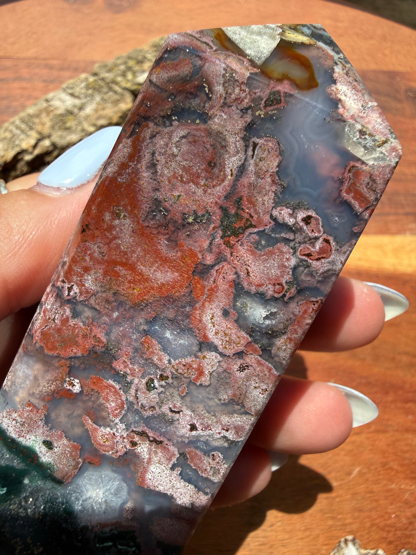 MONET AGATE TOWER
