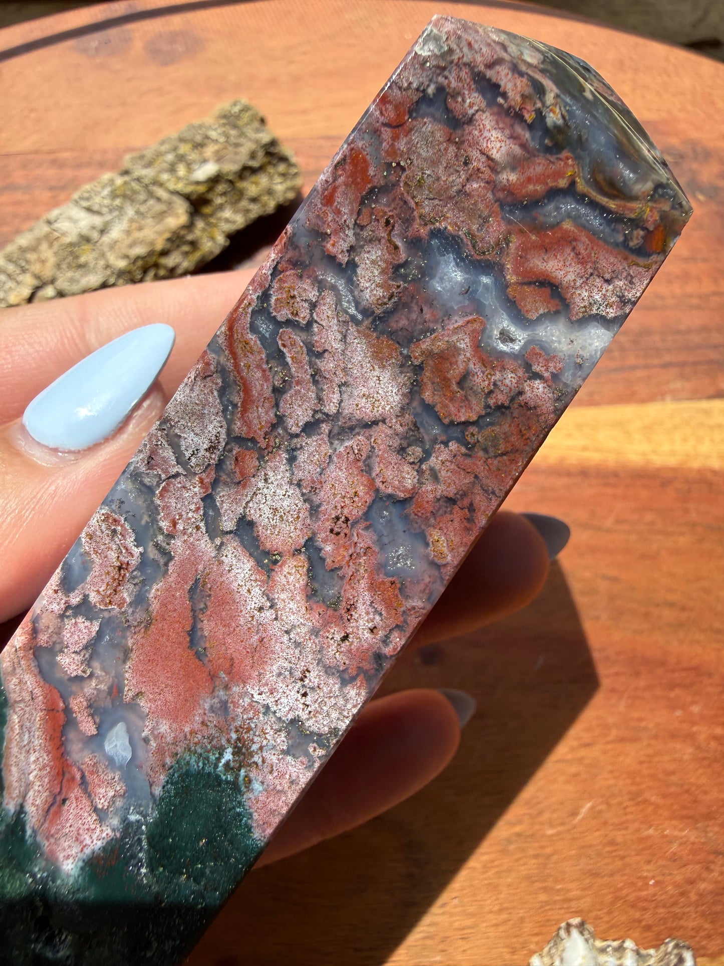 MONET AGATE TOWER
