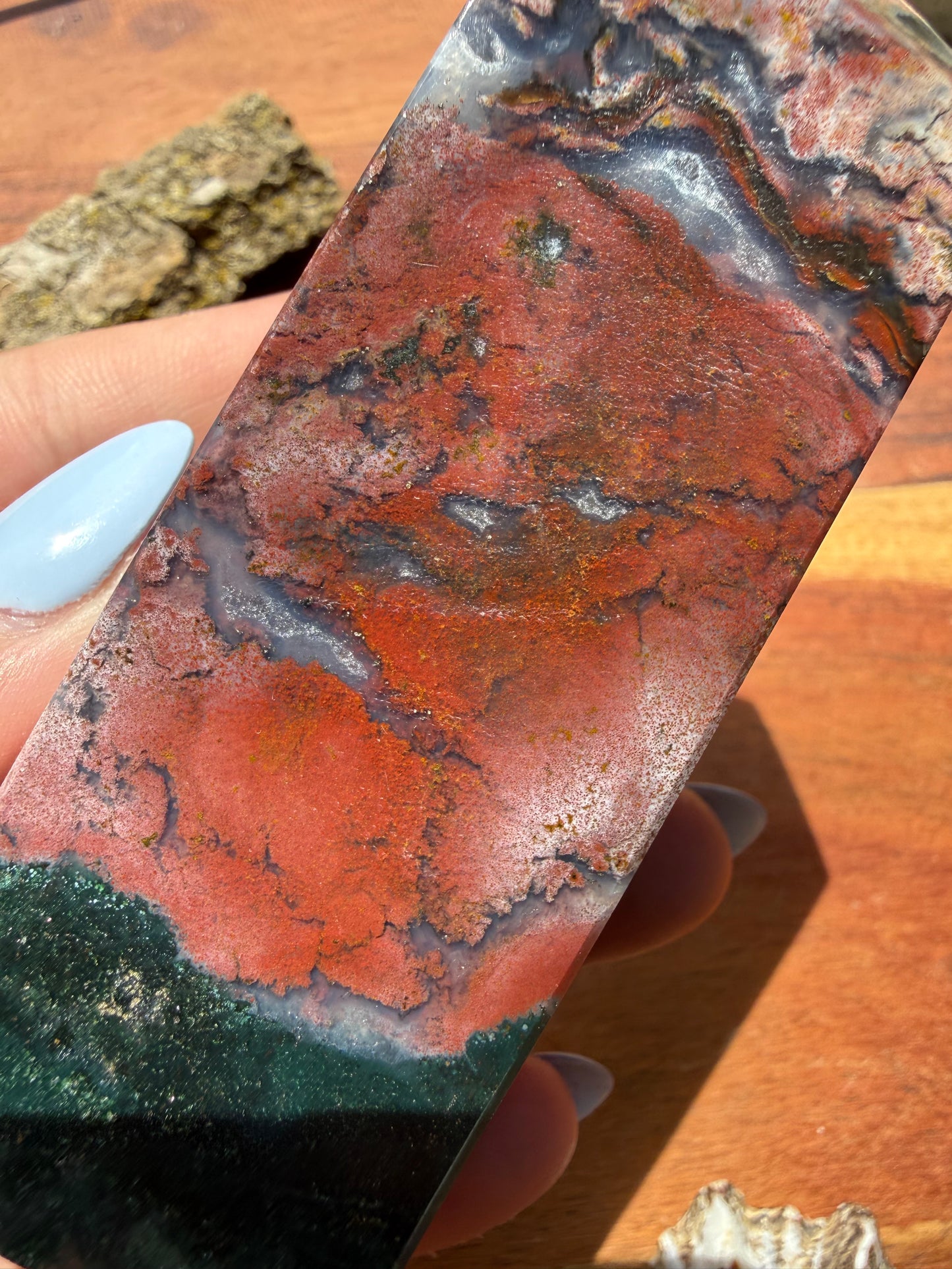 MONET AGATE TOWER