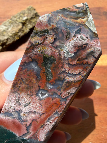 MONET AGATE TOWER
