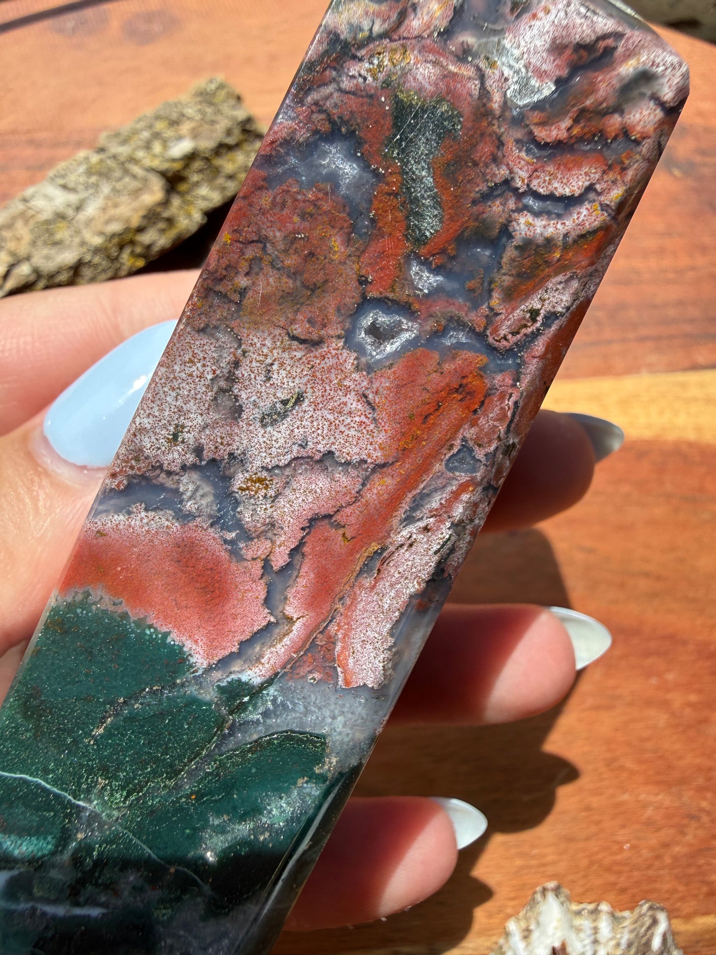 MONET AGATE TOWER