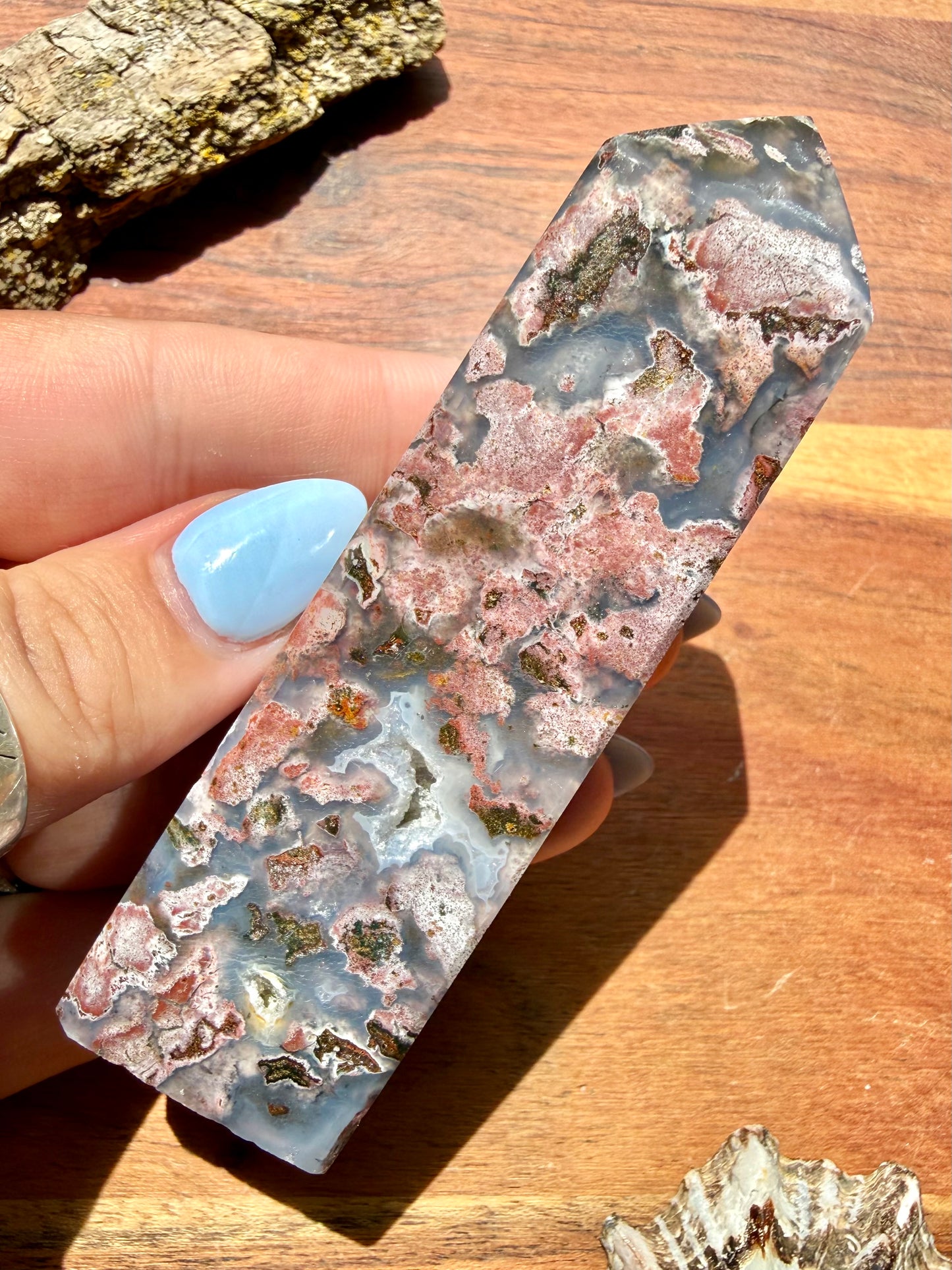 MONET AGATE TOWER
