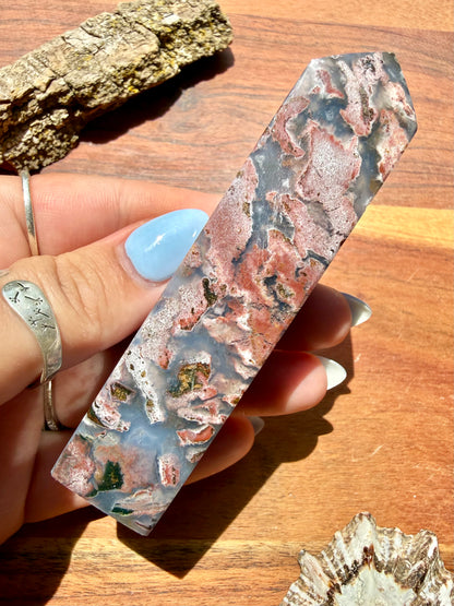 MONET AGATE TOWER