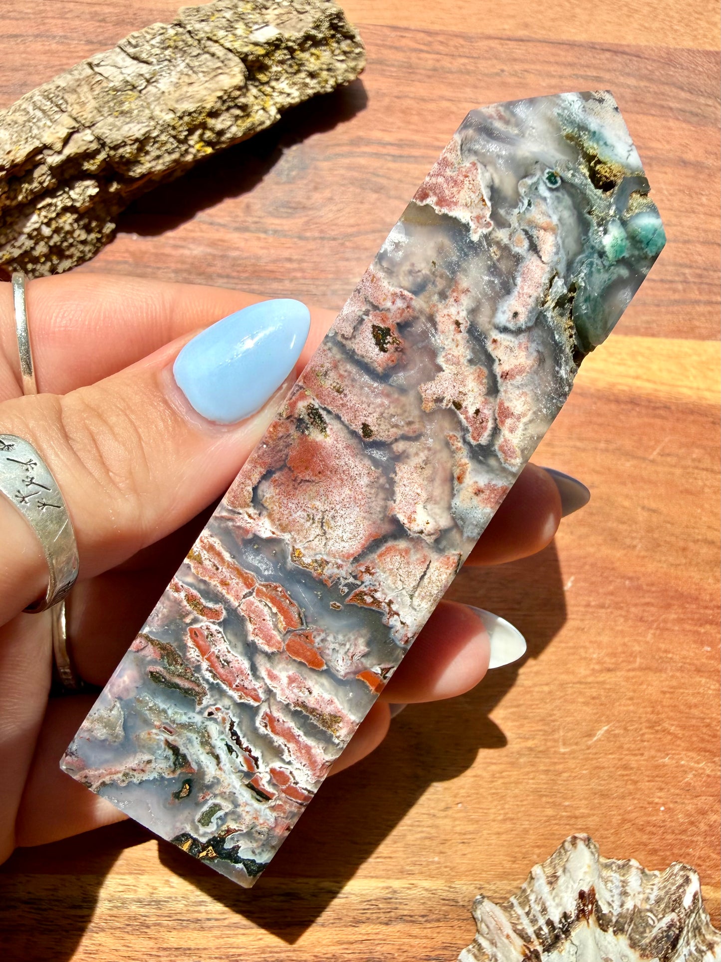 MONET AGATE TOWER
