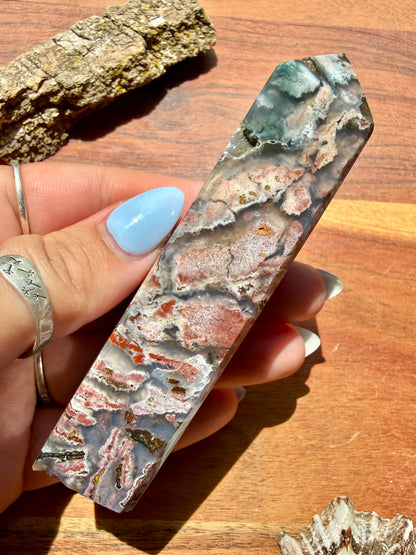 MONET AGATE TOWER