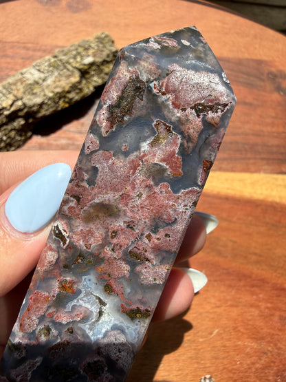 MONET AGATE TOWER
