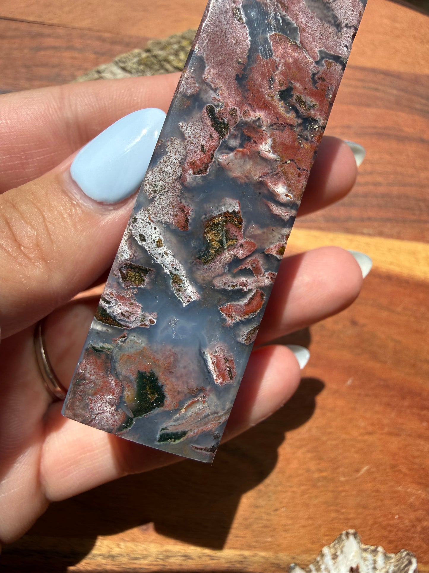 MONET AGATE TOWER