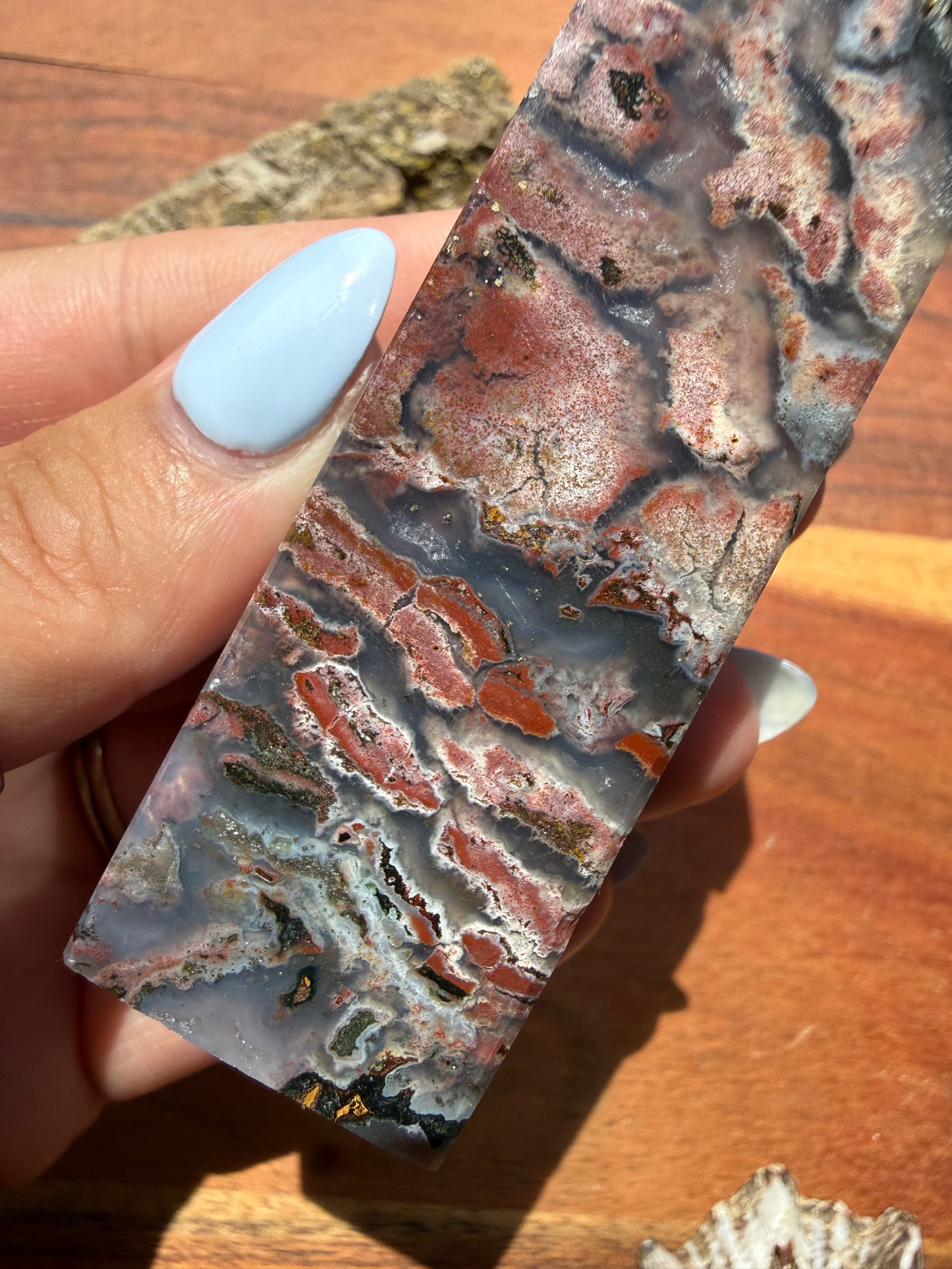 MONET AGATE TOWER