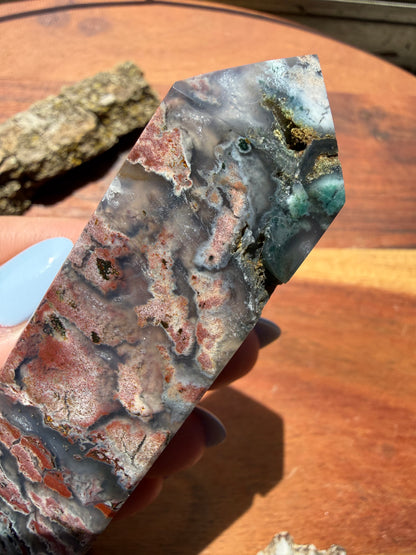 MONET AGATE TOWER