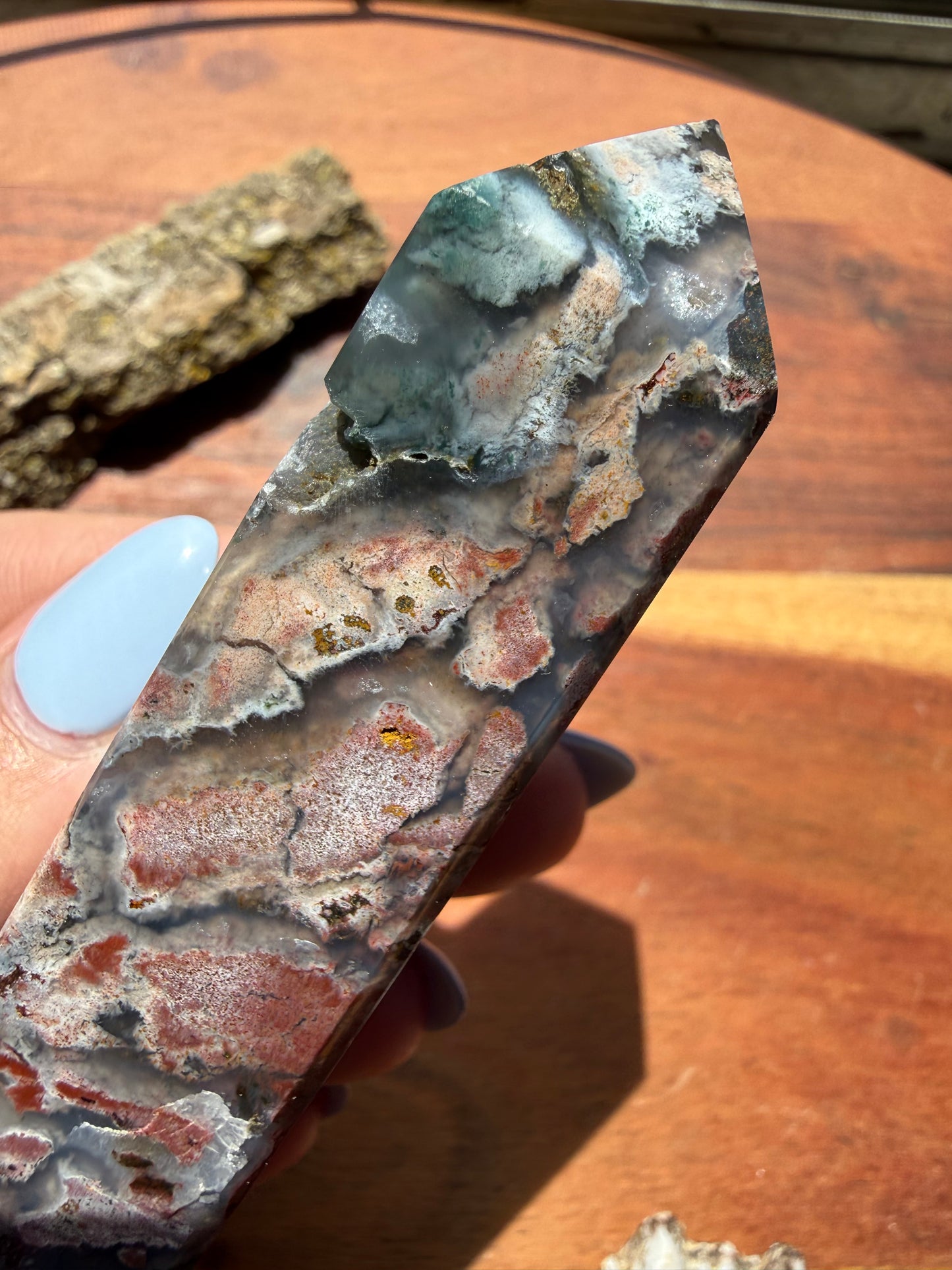 MONET AGATE TOWER