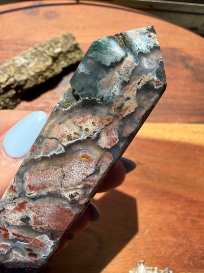 MONET AGATE TOWER