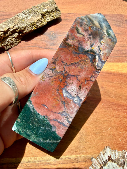 MONET AGATE TOWER