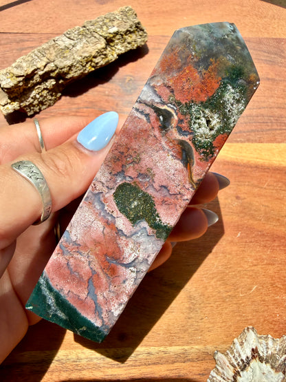 MONET AGATE TOWER