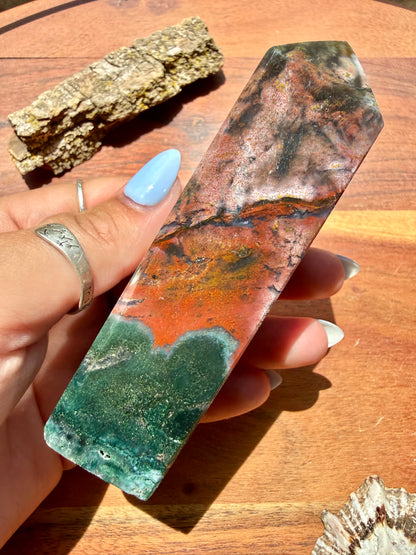 MONET AGATE TOWER