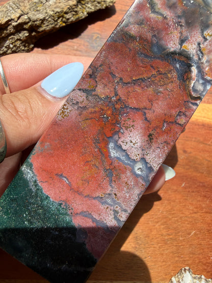 MONET AGATE TOWER