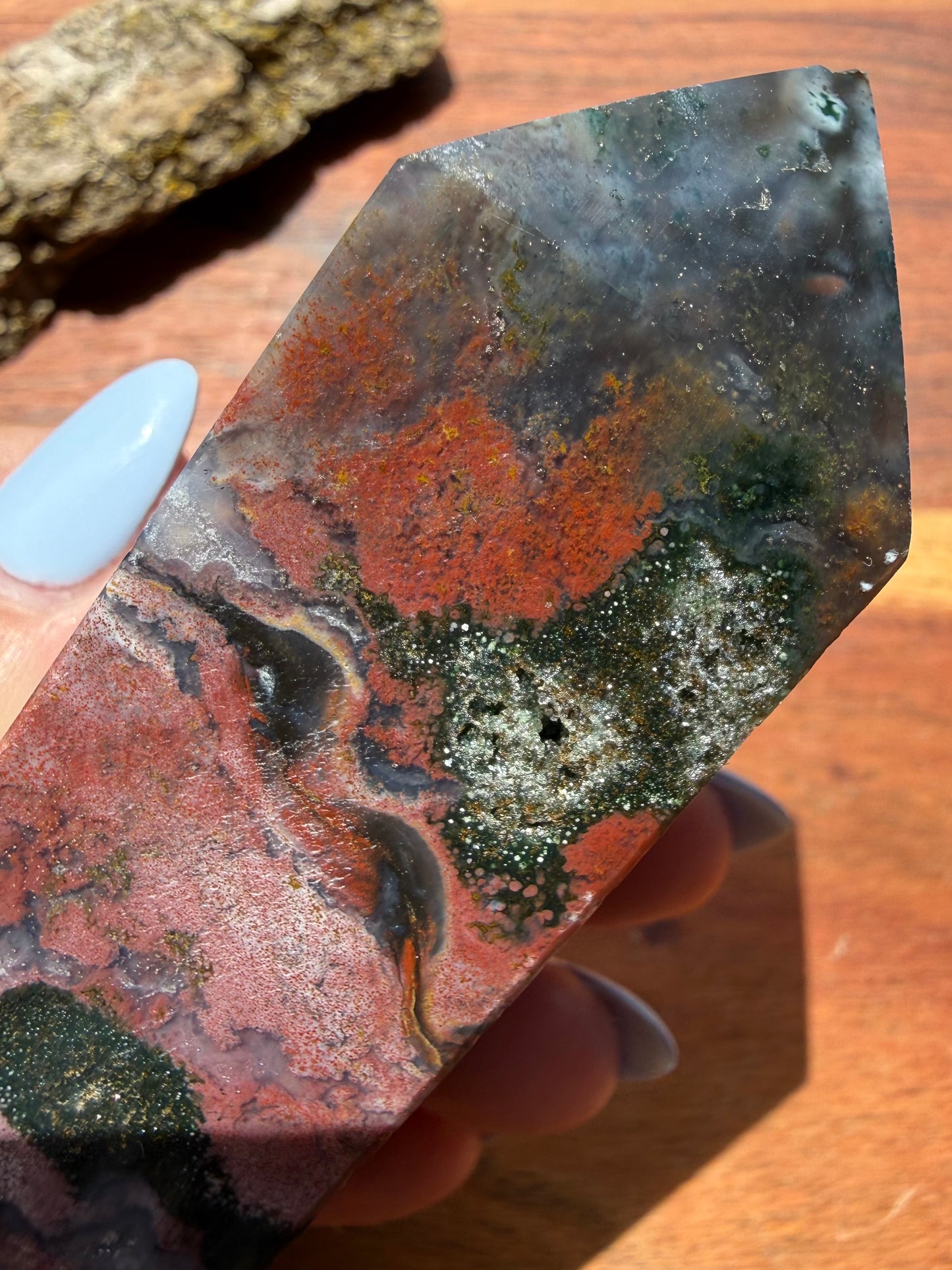 MONET AGATE TOWER