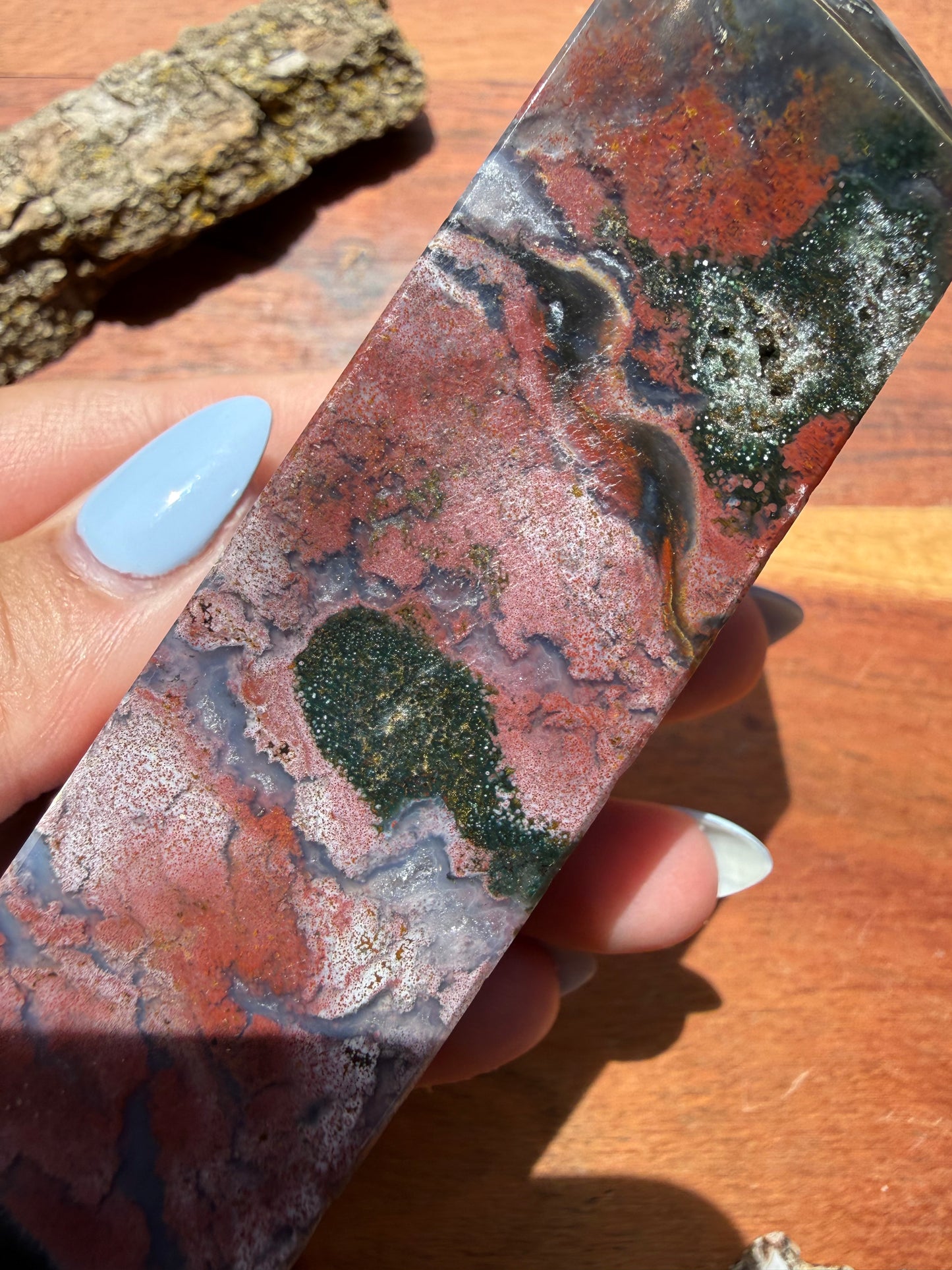MONET AGATE TOWER