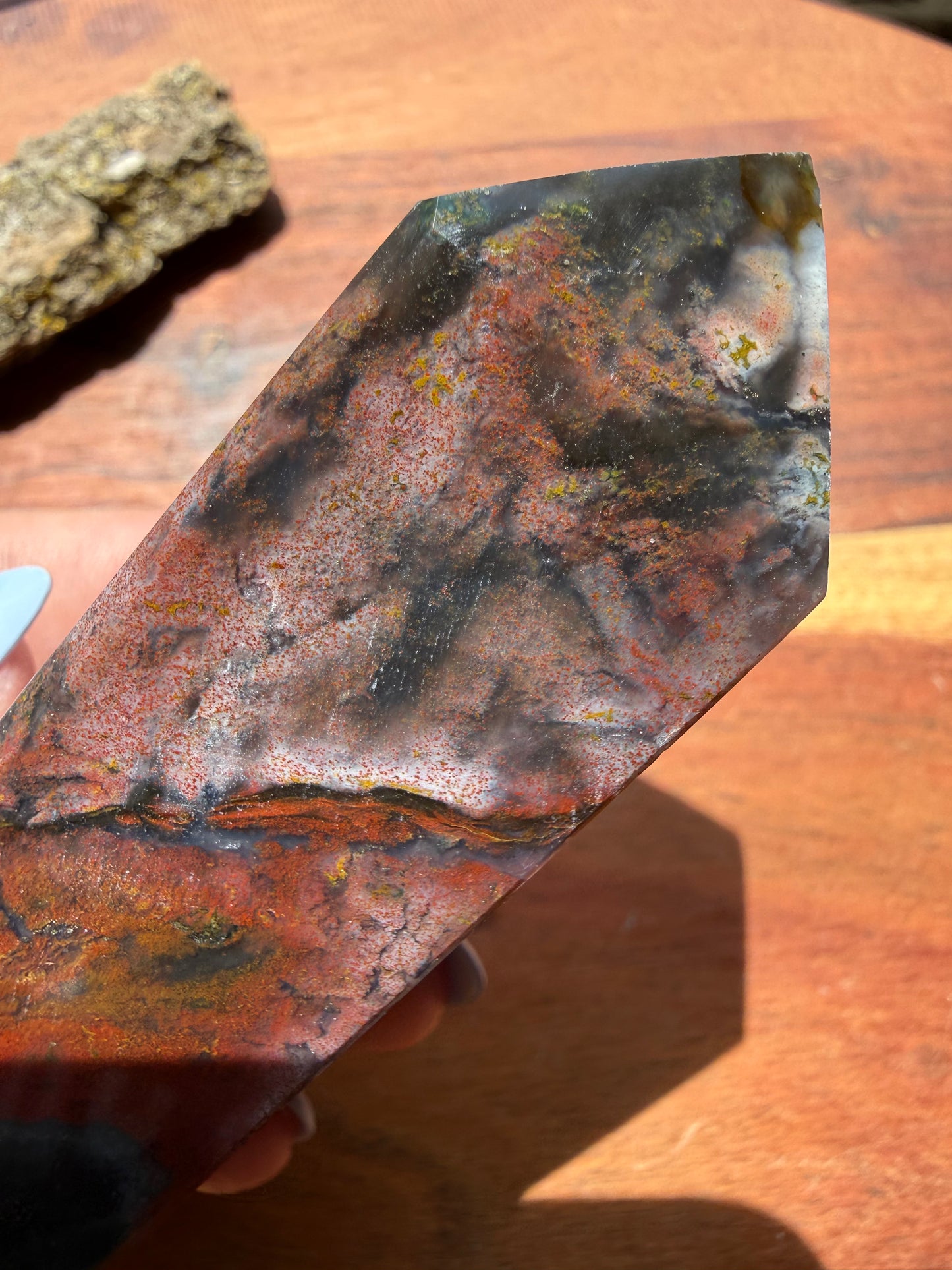 MONET AGATE TOWER