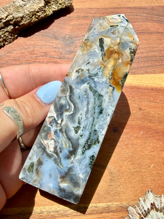 MONET AGATE TOWER