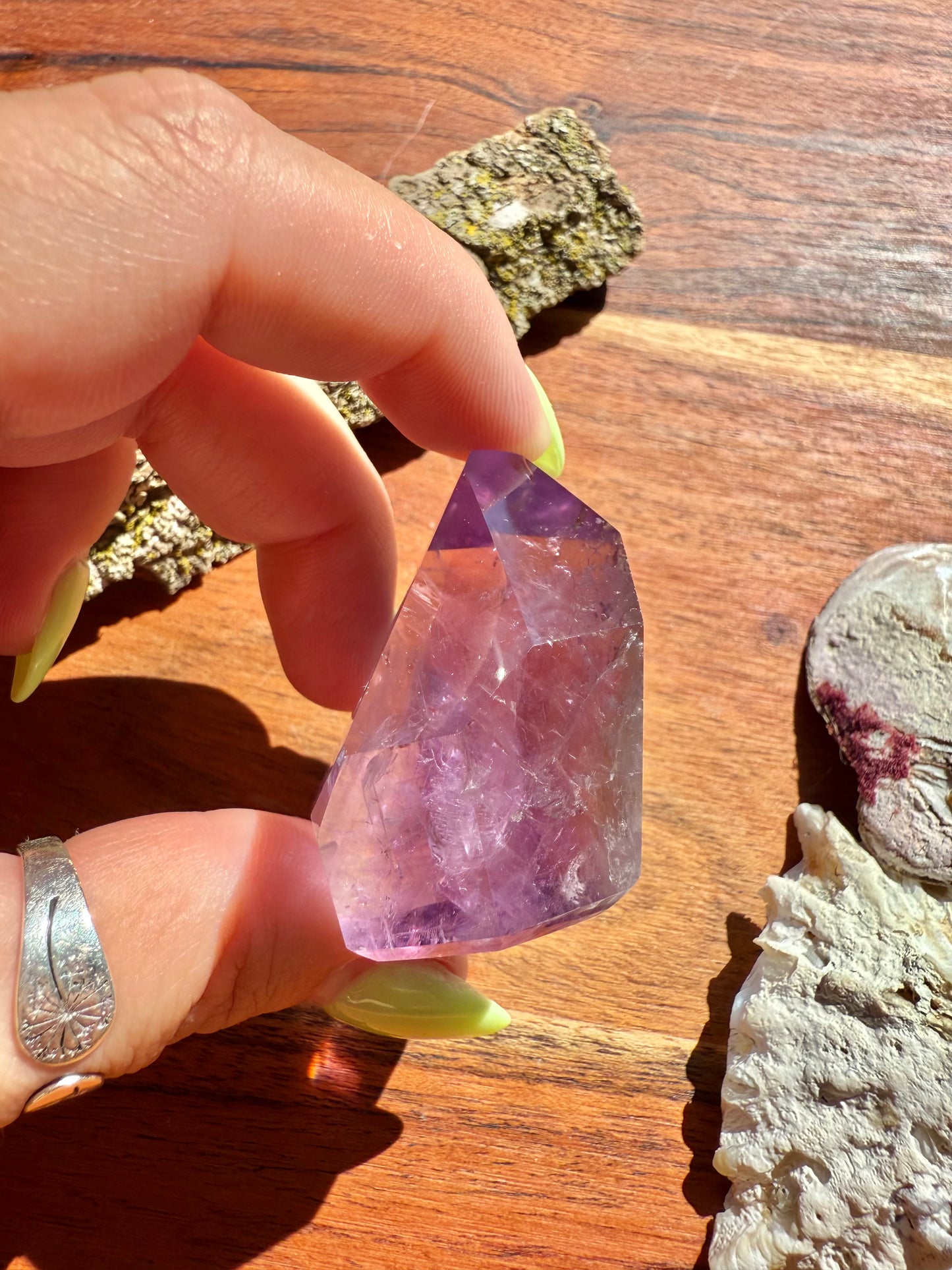 HIGH QUALITY AMETHYST POINT FROM BRAZIL