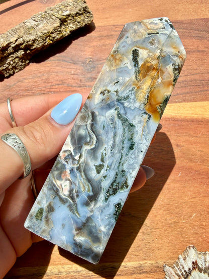 MONET AGATE TOWER