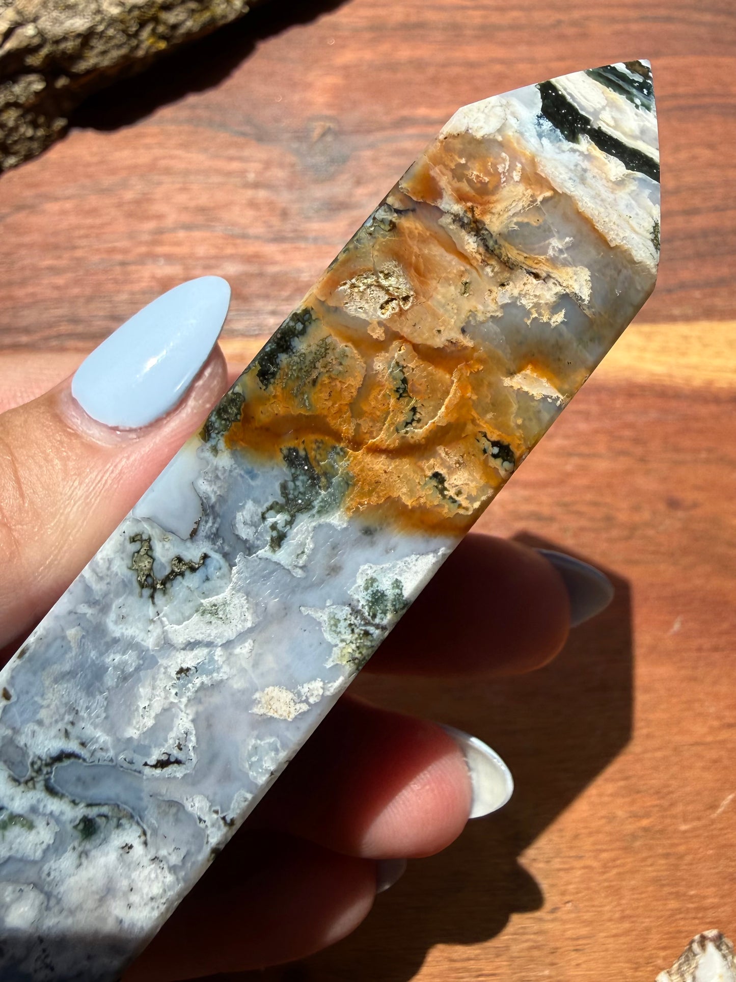 MONET AGATE TOWER