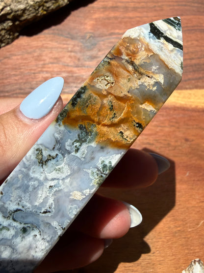 MONET AGATE TOWER