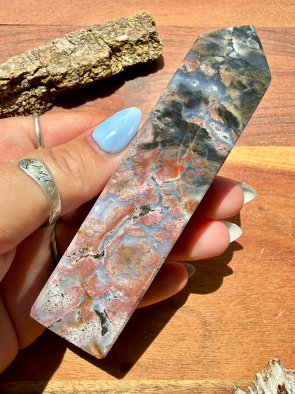 MONET AGATE TOWER