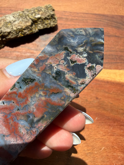 MONET AGATE TOWER