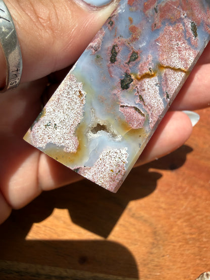 MONET AGATE TOWER