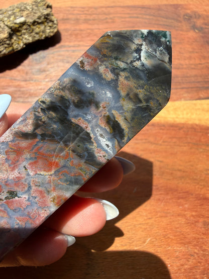 MONET AGATE TOWER