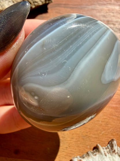 ORCA AGATE PALM STONE