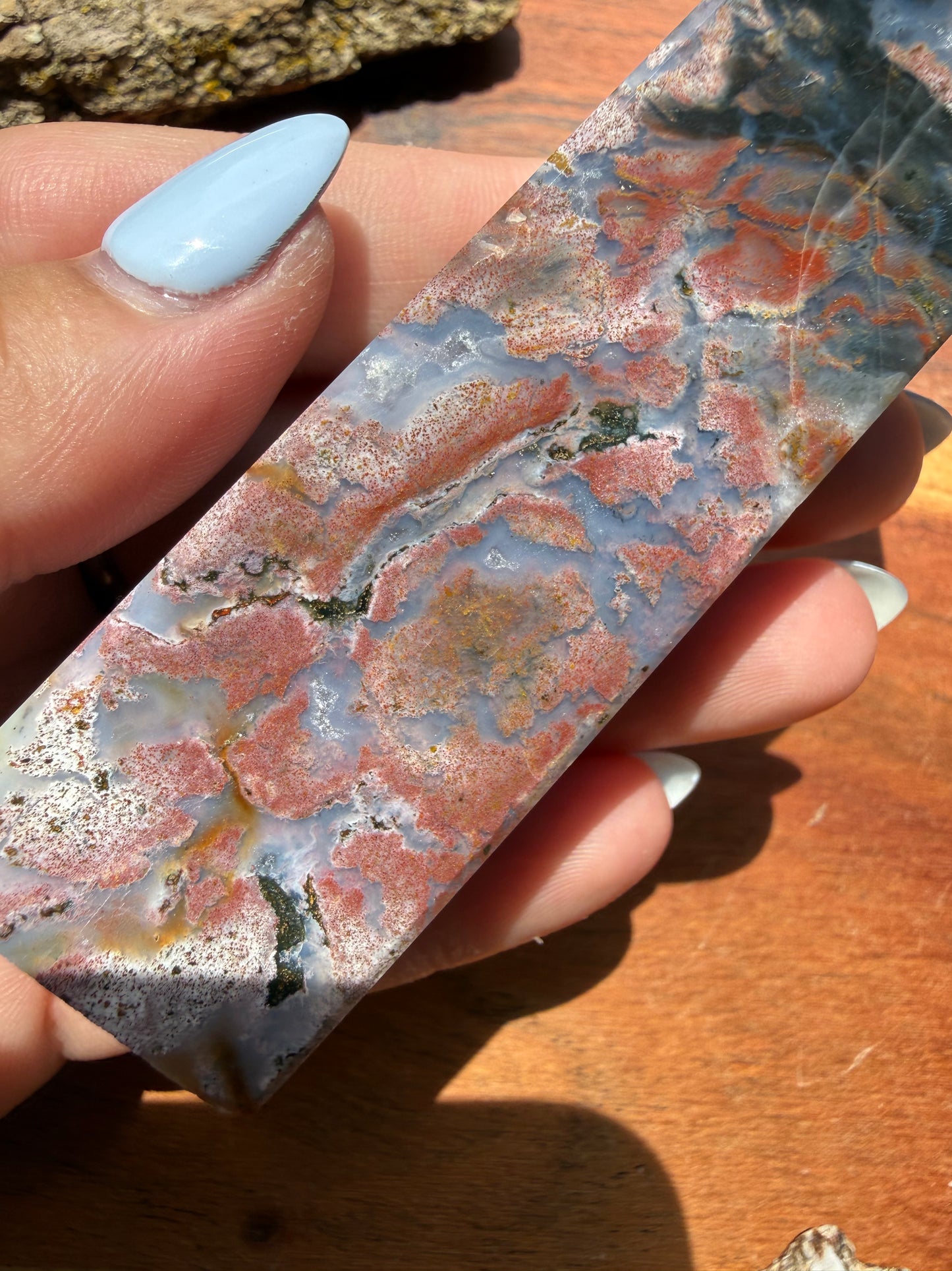 MONET AGATE TOWER