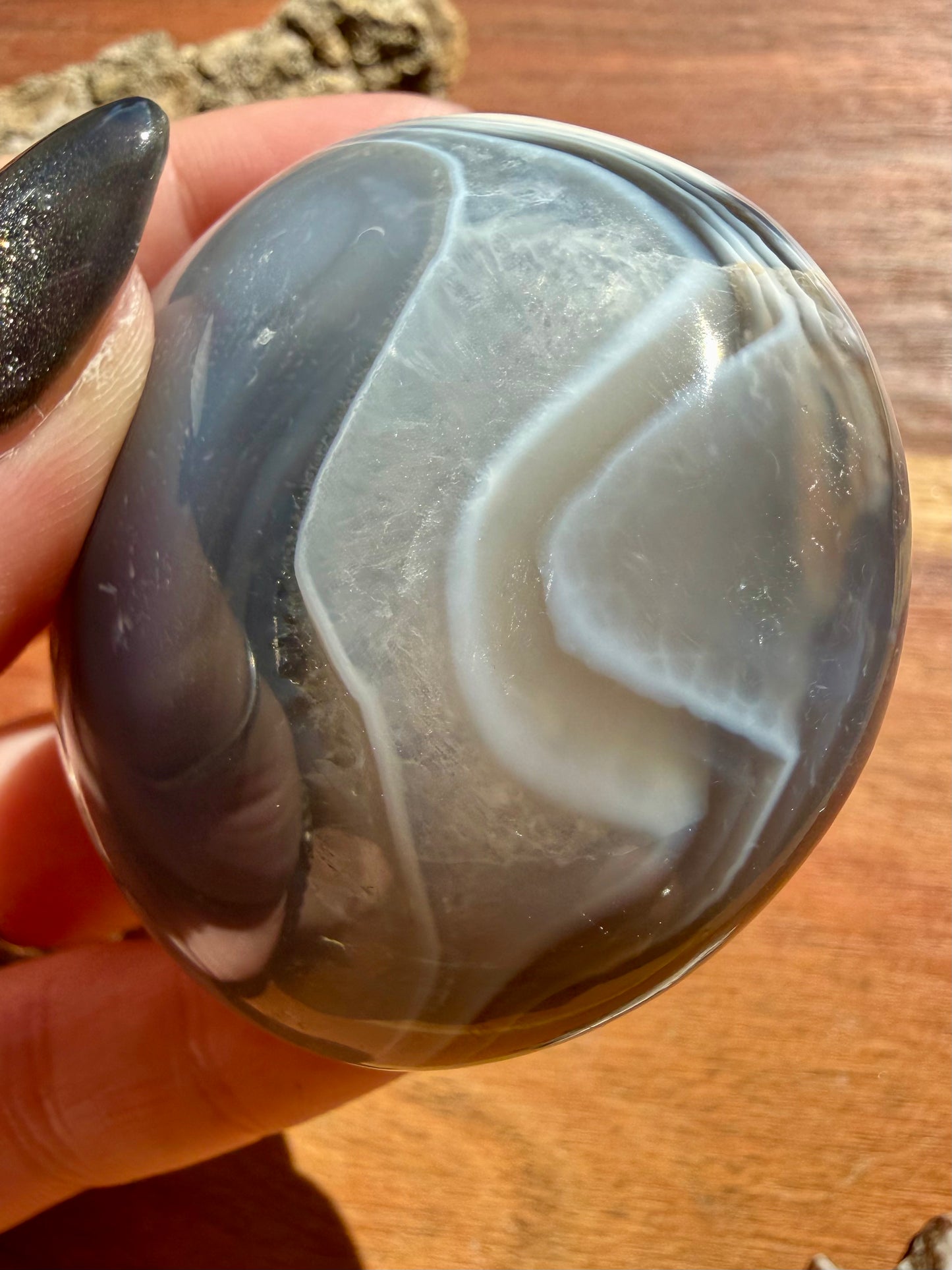 ORCA AGATE PALM STONE
